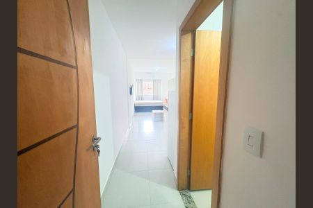 Corredor de kitnet/studio para alugar com 1 quarto, 30m² em Setor Oeste, Goiânia