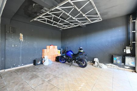 Garagem de casa para alugar com 2 quartos, 80m² em Vila Indiana, Taboão da Serra