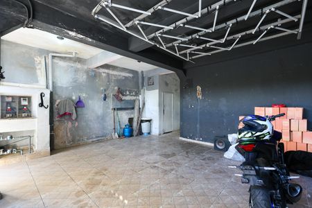 Garagem de casa para alugar com 2 quartos, 80m² em Vila Indiana, Taboão da Serra