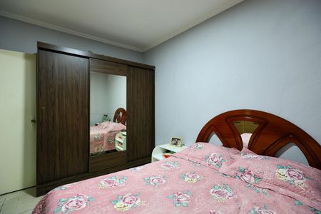 Casa para alugar com 80m², 2 quartos e 1 vaga Casa para alugar com 80m², 2 quartos e 1 vagaQuarto