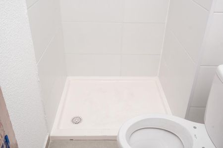 Apartamento para alugar com 68m², 2 quartos e 1 vaga Apartamento para alugar com 68m², 2 quartos e 1 vagaBanheiro