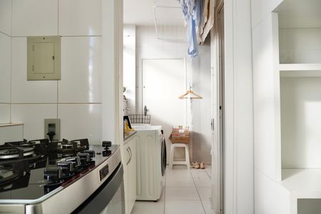 Cozinha de apartamento à venda com 3 quartos, 95m² em Santa Tereza, Belo Horizonte