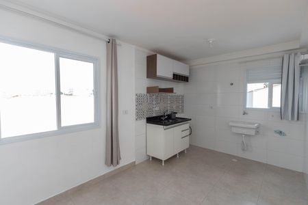Sala / Cozinha de apartamento para alugar com 1 quarto, 27m² em Vila Constança, São Paulo