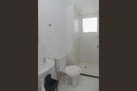 Banheiro social de apartamento para alugar com 2 quartos, 50m² em Restinga, Porto Alegre