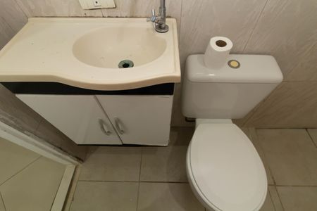 Casa para alugar com 25m², 1 quarto e sem vaga Casa para alugar com 25m², 1 quarto e sem vagaBanheiro