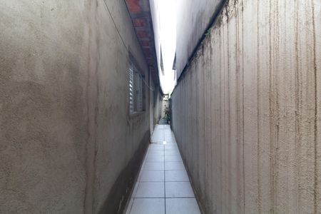 Casa para alugar com 25m², 1 quarto e sem vaga Casa para alugar com 25m², 1 quarto e sem vagaCorredor