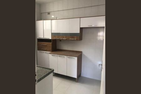 Cozinha de apartamento para alugar com 1 quarto, 58m² em Vila Ipiranga, Porto Alegre