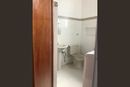 Banheiro de apartamento para alugar com 1 quarto, 58m² em Vila Ipiranga, Porto Alegre