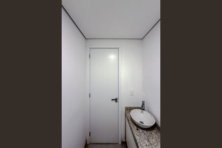 Banheiro de kitnet/studio para alugar com 1 quarto, 29m² em Vila Dom Pedro I, São Paulo