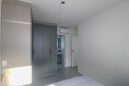Suite de apartamento à venda com 2 quartos, 92m² em Tristeza, Porto Alegre