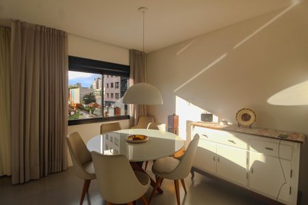 Apartamento à venda com 92m², 2 quartos e 2 vagas Apartamento à venda com 92m², 2 quartos e 2 vagasSala