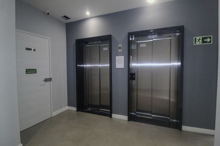 Apartamento à venda com 92m², 2 quartos e 2 vagas Apartamento à venda com 92m², 2 quartos e 2 vagasHall de entrada
