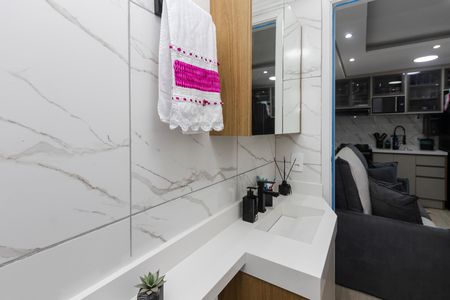 Banheiro de apartamento à venda com 2 quartos, 42m² em Vila Plana, São Paulo