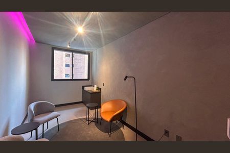 Studio à venda com 25m², 1 quarto e sem vaga Studio à venda com 25m², 1 quarto e sem vagaSala de reunião