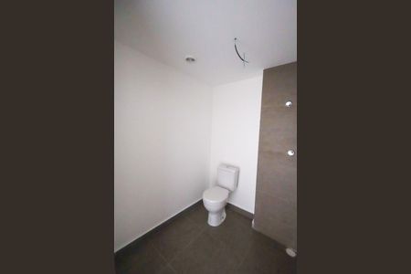 Banheiro de kitnet/studio para alugar com 1 quarto, 25m² em Cidade Monções, São Paulo
