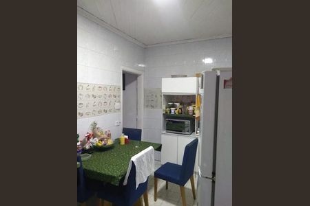 Casa à venda com 244m², 4 quartos e 3 vagas