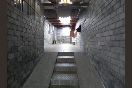 Casa à venda com 4 quartos, 244m² em Quitaúna, Osasco