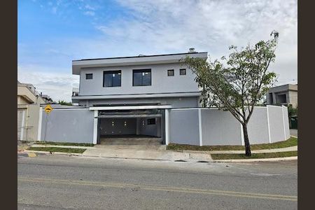 Casa à venda com 244m², 4 quartos e 3 vagas