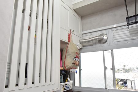 Apartamento à venda com 72m², 2 quartos e 1 vaga Apartamento à venda com 72m², 2 quartos e 1 vagaÁrea de Serviço