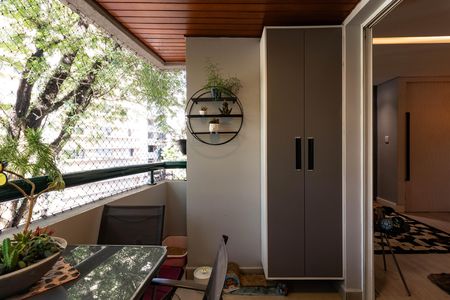 Apartamento à venda com 75m², 2 quartos e 2 vagas Apartamento à venda com 75m², 2 quartos e 2 vagasVaranda