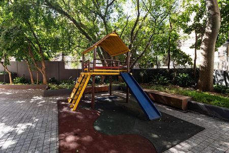 Apartamento à venda com 75m², 2 quartos e 2 vagas Apartamento à venda com 75m², 2 quartos e 2 vagasPlayground