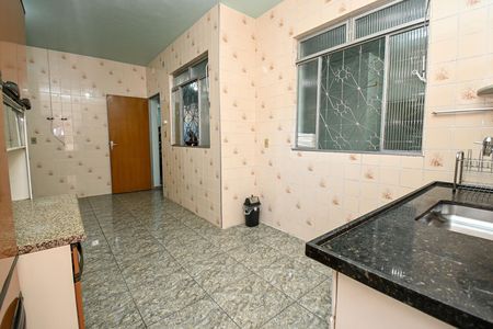 Casa para alugar com 402m², 4 quartos e 3 vagas Casa para alugar com 402m², 4 quartos e 3 vagasCozinha
