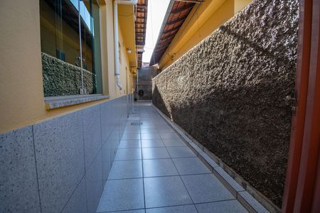 Casa para alugar com 402m², 4 quartos e 3 vagas Casa para alugar com 402m², 4 quartos e 3 vagasVaranda