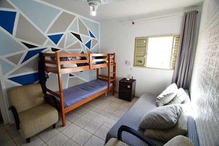 Casa para alugar com 202m², 3 quartos e 4 vagasSala - Fundos