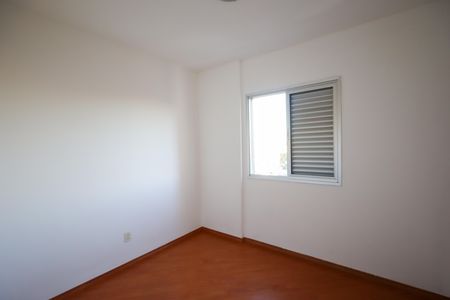 Quarto 2 de apartamento para alugar com 2 quartos, 49m² em Santa Constança, São Paulo