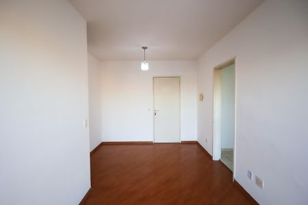 Sala de apartamento para alugar com 2 quartos, 49m² em Santa Constança, São Paulo
