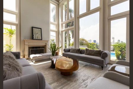 Foto 04 de casa à venda com 5 quartos, 738m² em Jardim Everest, São Paulo