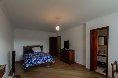 Casa para alugar com 300m², 3 quartos e 2 vagas Casa para alugar com 300m², 3 quartos e 2 vagasSuíte 1