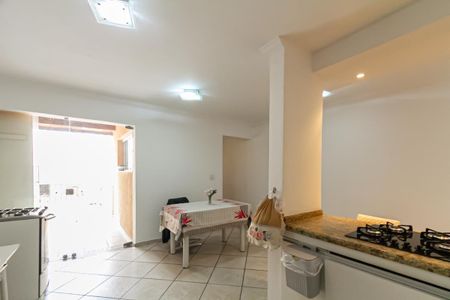Casa para alugar com 300m², 3 quartos e 2 vagas Casa para alugar com 300m², 3 quartos e 2 vagasCozinha