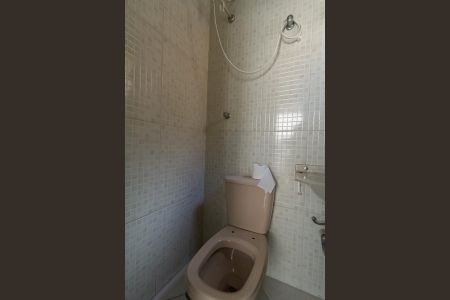 Casa para alugar com 300m², 3 quartos e 2 vagas Casa para alugar com 300m², 3 quartos e 2 vagasBanheiro de serviço