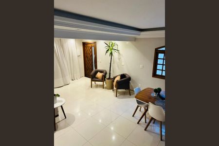 Foto 10 de casa à venda com 5 quartos, 300m² em Socorro, São Paulo