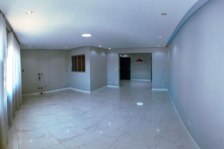 Casa para alugar com 3 quartos, 82m² em Jardim Santa Terezinha, Taboão da Serra