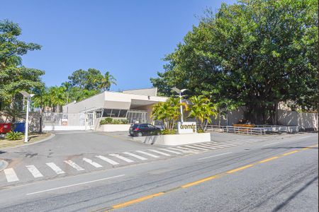 Apartamento para alugar com 250m², 3 quartos e 4 vagas Apartamento para alugar com 250m², 3 quartos e 4 vagasFachada