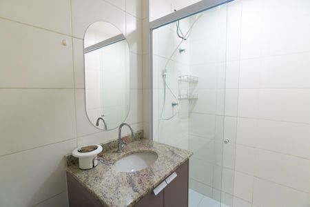 Banheiro de apartamento para alugar com 1 quarto, 25m² em Vila Clementino, São Paulo