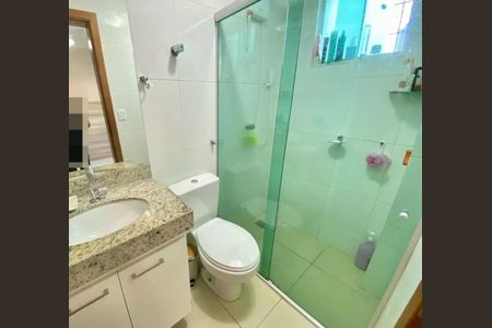 Banheiro de apartamento para alugar com 3 quartos, 73m² em Itamarati, Belo Horizonte