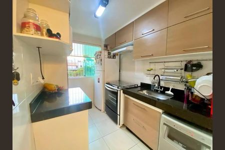 Cozinha de apartamento para alugar com 3 quartos, 73m² em Itamarati, Belo Horizonte