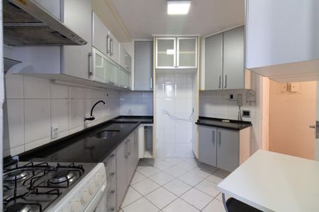 Cozinha de apartamento à venda com 3 quartos, 82m² em Cidade São Francisco, São Paulo