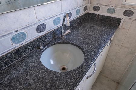 Banheiro de apartamento para alugar com 1 quarto, 40m² em Cerqueira César, São Paulo