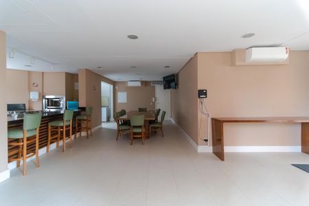 Apartamento para alugar com 108m², 3 quartos e 2 vagas Apartamento para alugar com 108m², 3 quartos e 2 vagasÁrea comum - Salão de festas
