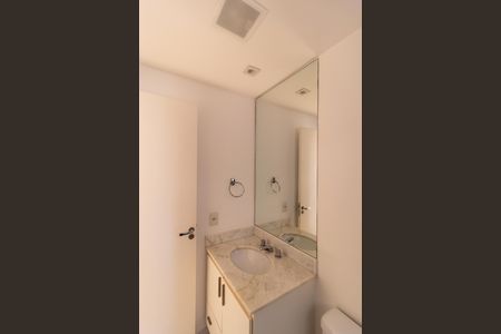 Apartamento para alugar com 108m², 3 quartos e 2 vagas Apartamento para alugar com 108m², 3 quartos e 2 vagasBanheiro da Suíte 03
