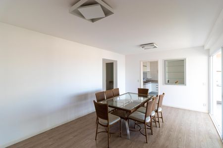 Apartamento para alugar com 108m², 3 quartos e 2 vagas Apartamento para alugar com 108m², 3 quartos e 2 vagasSalas