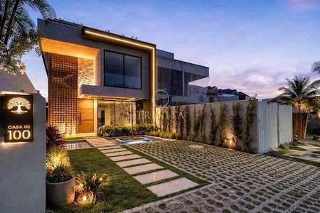 Casa à venda com 4 quartos, 350m² em Barra da Tijuca, Rio de Janeiro