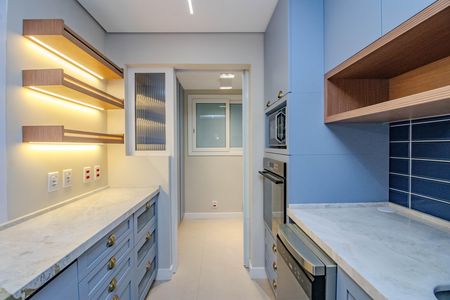 Cozinha e Área de Serviço de apartamento para alugar com 2 quartos, 78m² em Independência, Porto Alegre