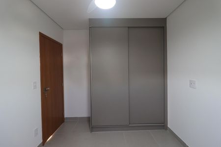 Apartamento para alugar com 82m², 2 quartos e 2 vagas Apartamento para alugar com 82m², 2 quartos e 2 vagasQuarto