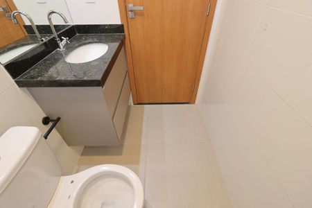Apartamento para alugar com 82m², 2 quartos e 2 vagas Apartamento para alugar com 82m², 2 quartos e 2 vagasBanheiro social