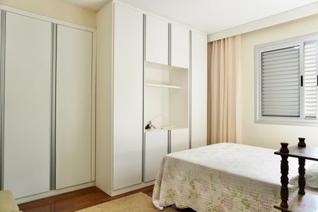 Apartamento para alugar com 85m², 2 quartos e 2 vagas Apartamento para alugar com 85m², 2 quartos e 2 vagasQuarto 2